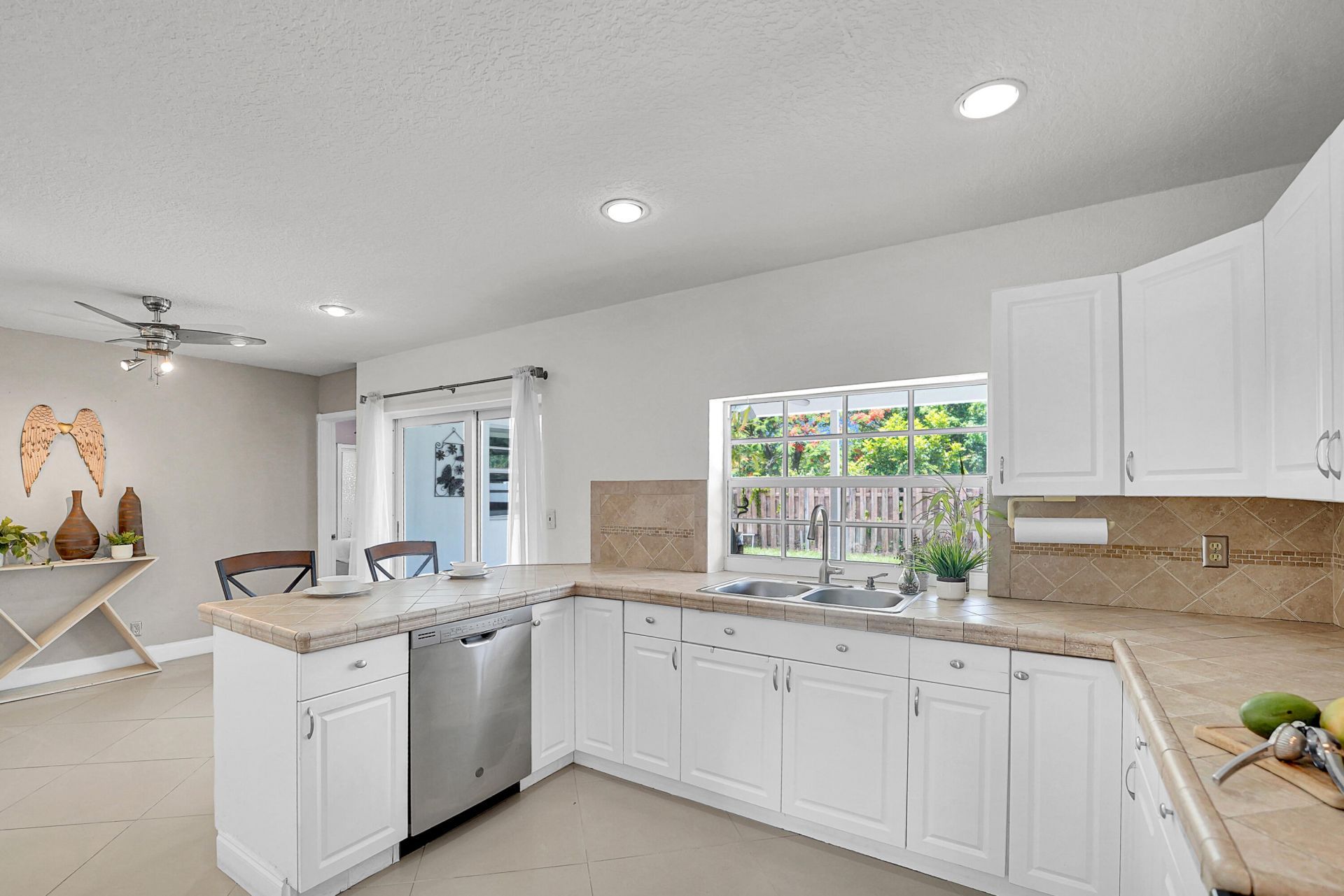 555 NW 50th Place, Boca Raton, FL 33431 Photo
