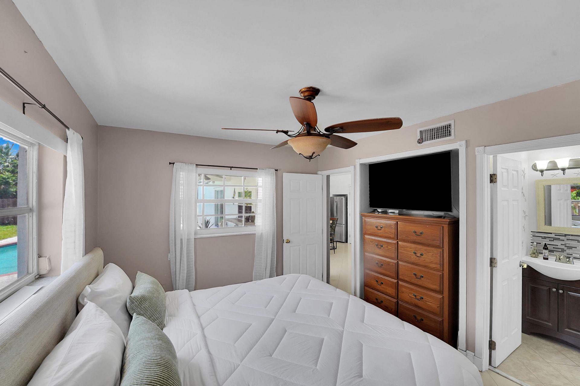 555 NW 50th Place, Boca Raton, FL 33431 Photo