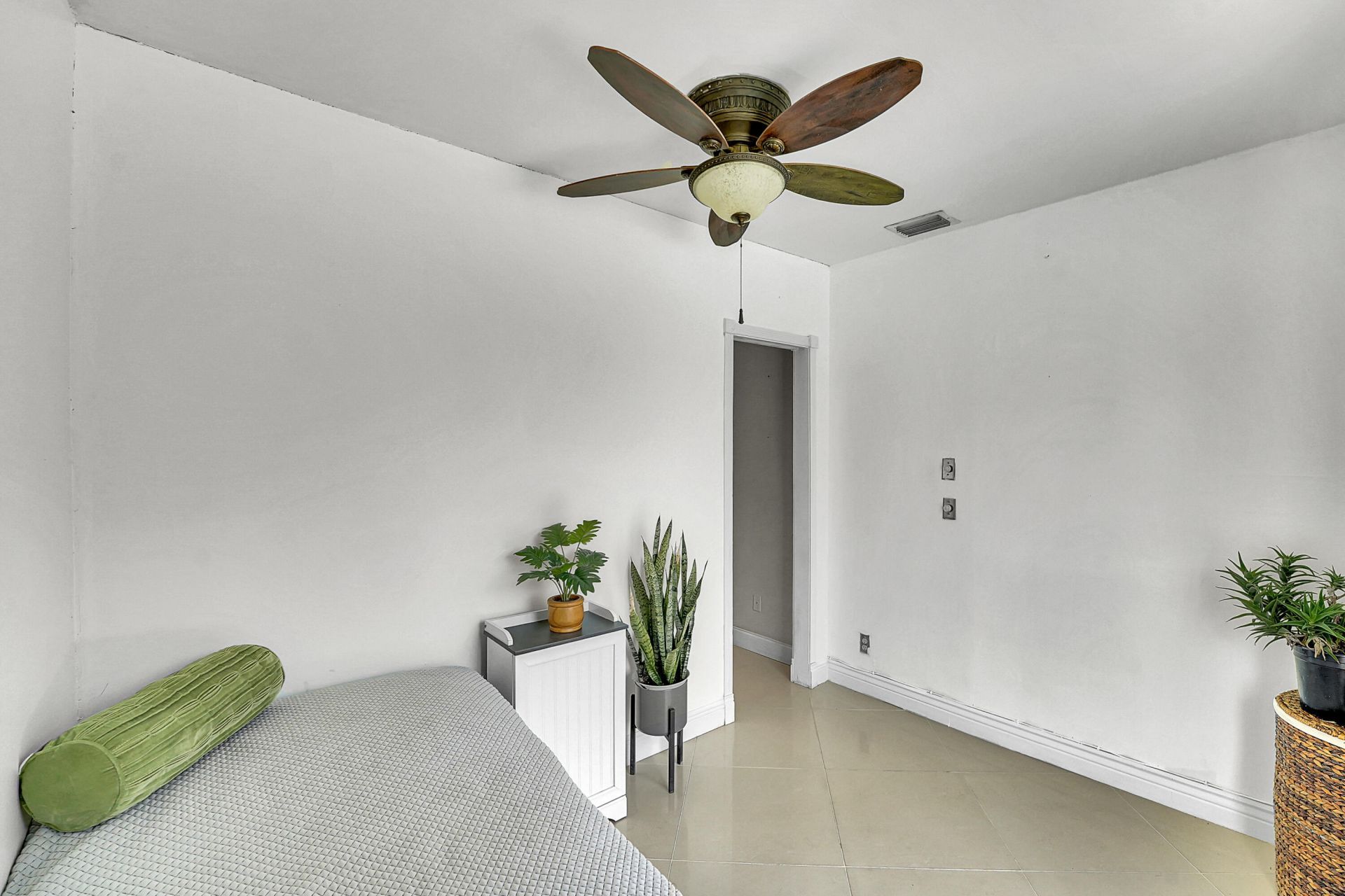 555 NW 50th Place, Boca Raton, FL 33431 Photo