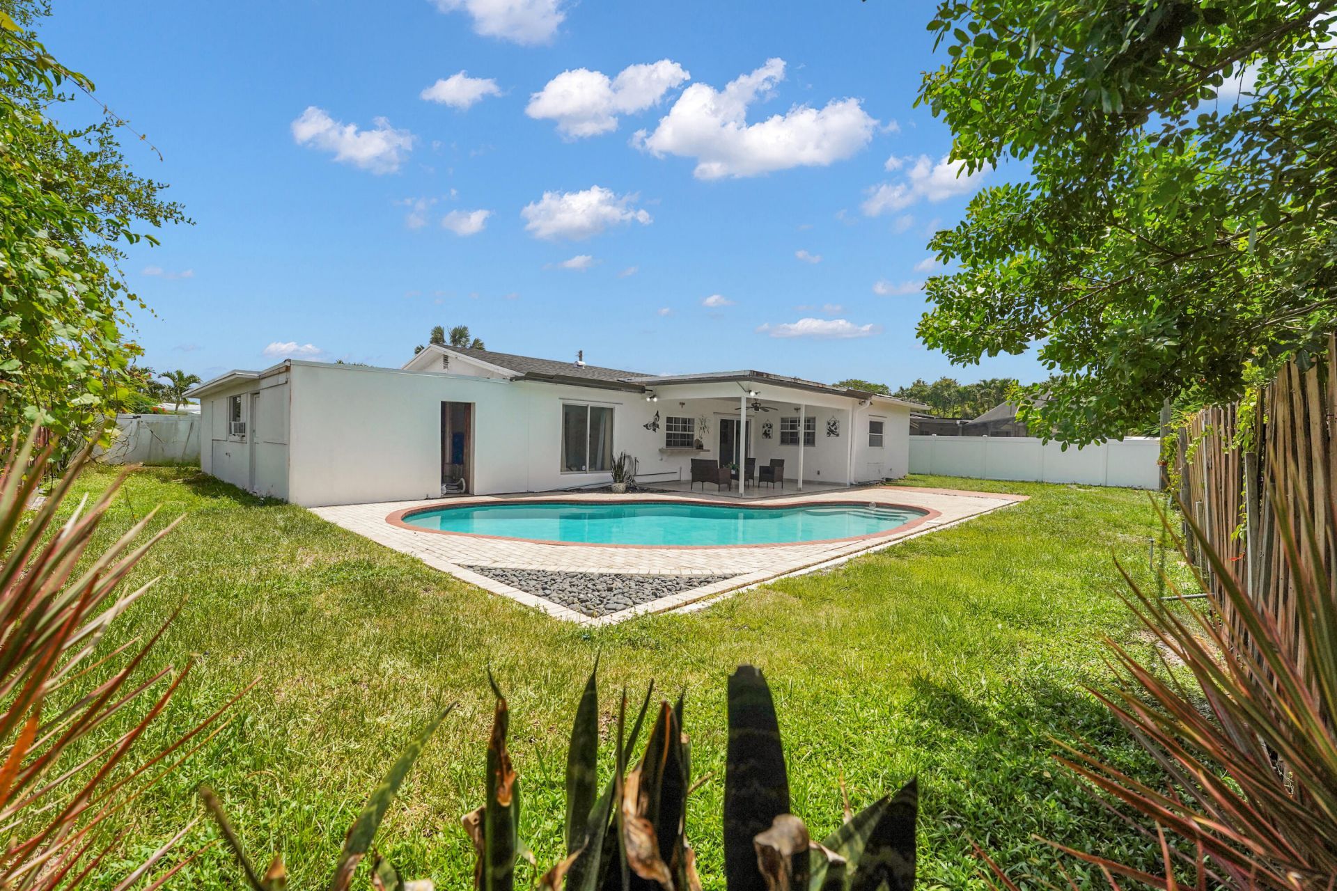 555 NW 50th Place, Boca Raton, FL 33431 Photo