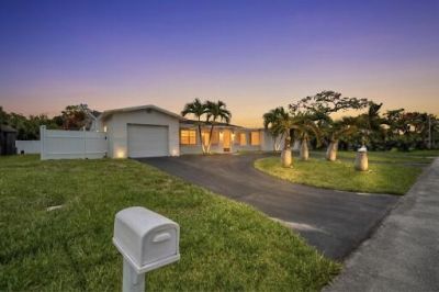 555 NW 50th Place, Boca Raton, FL 33431 Photo