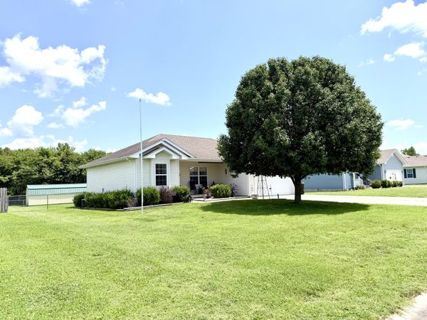 4812 S 130th Road , Bolivar, MO 65613