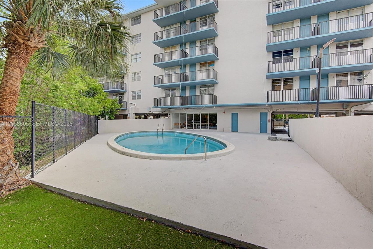 12590 NE 16th Ave, Unit 402, North Miami, FL 33161 Photo