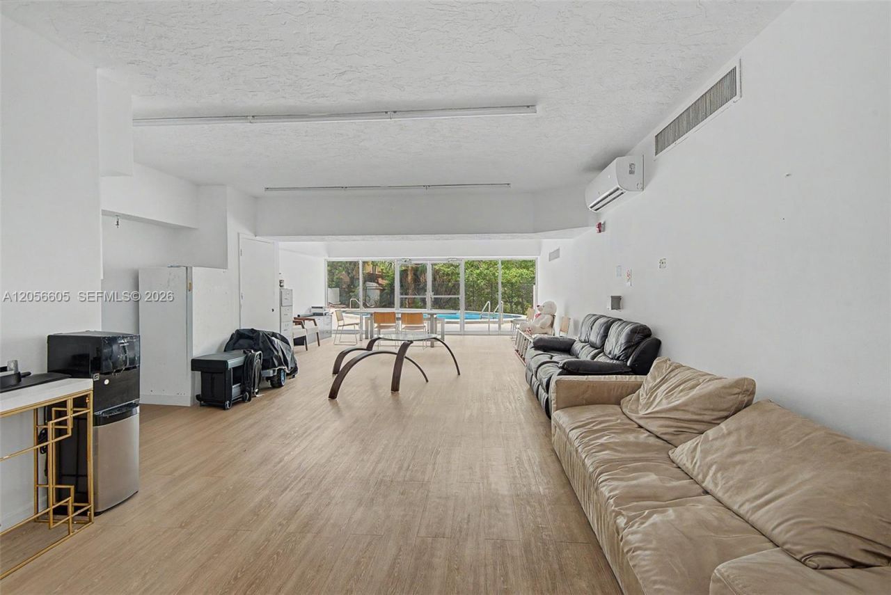 12590 NE 16th Ave, Unit 402, North Miami, FL 33161 Photo