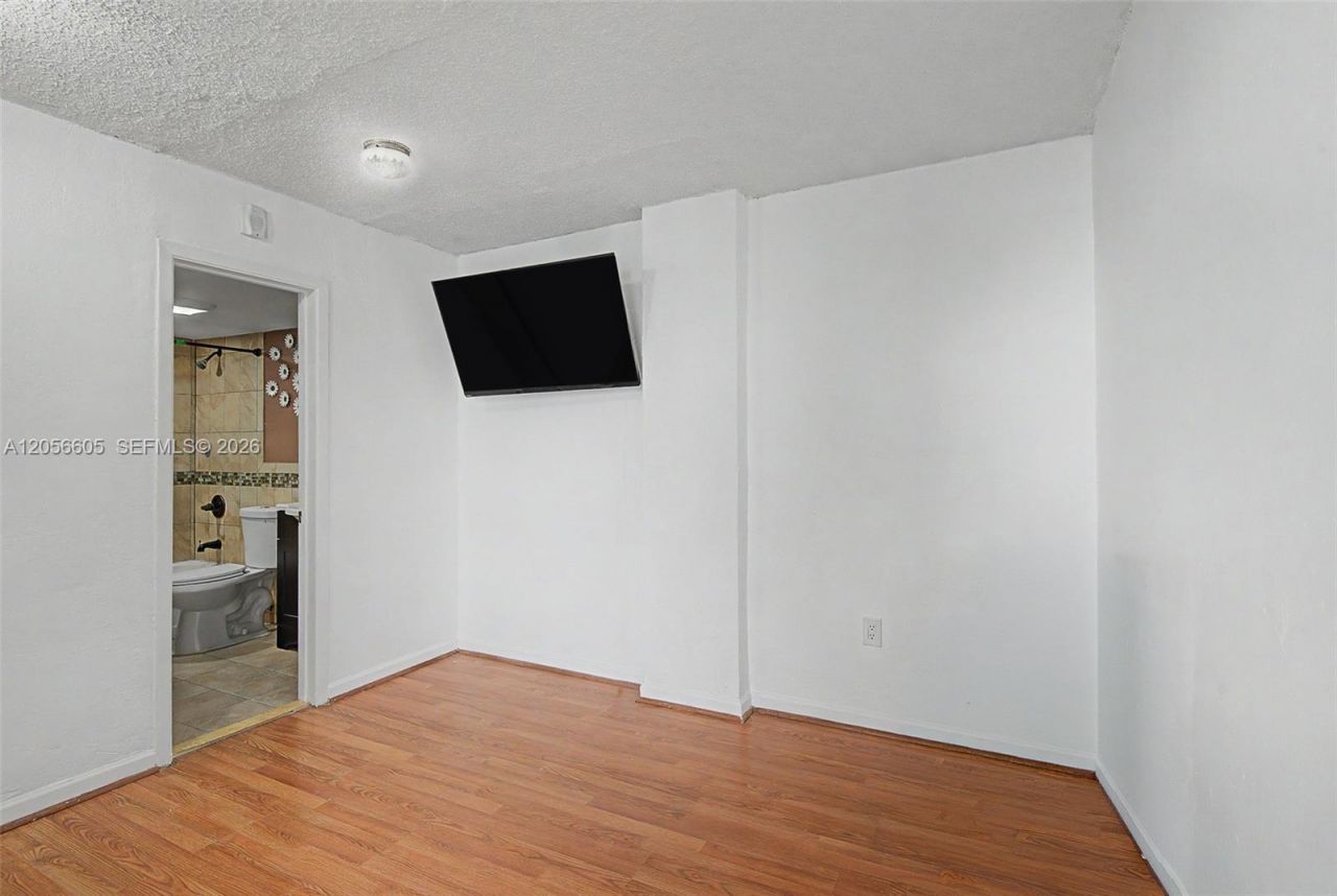 12590 NE 16th Ave, Unit 402, North Miami, FL 33161 Photo