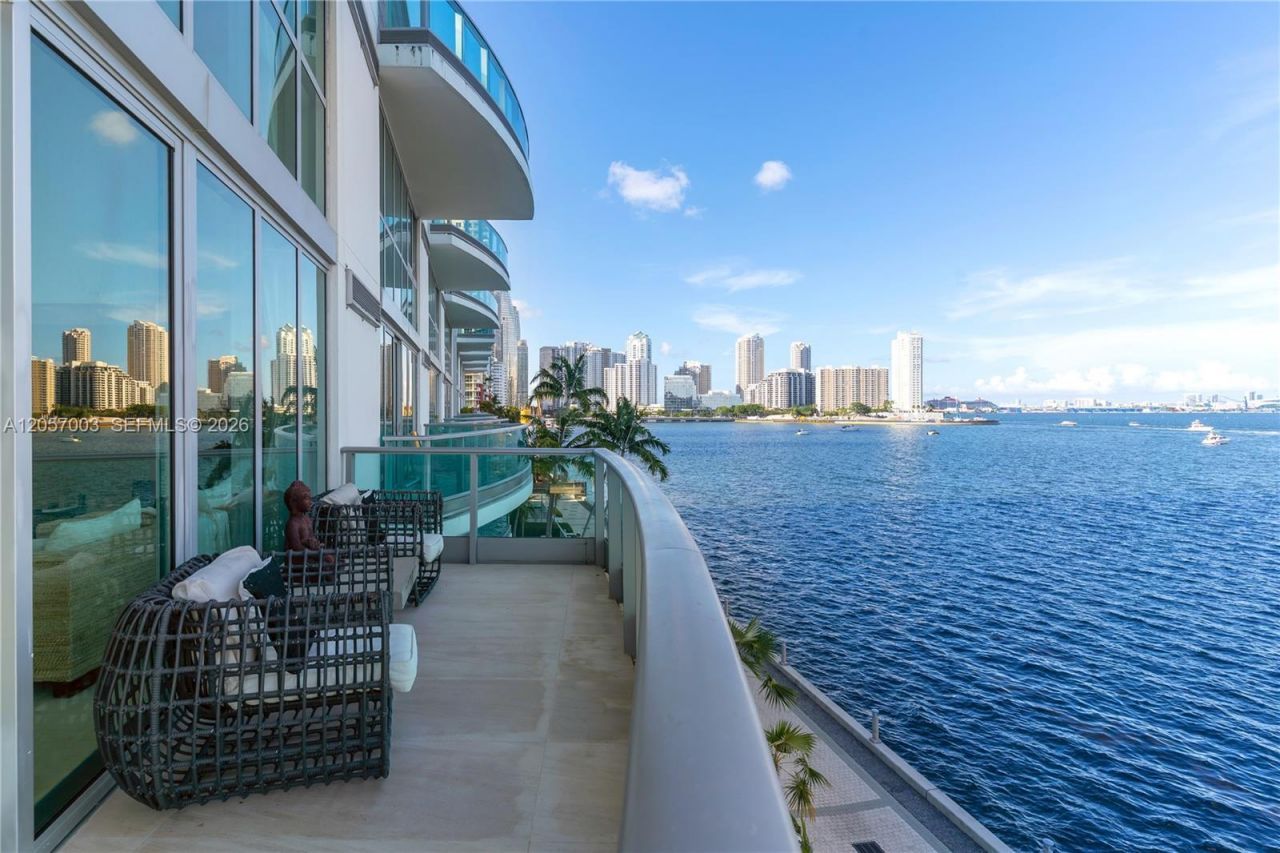 1331 Brickell Bay Dr, Unit BL-48, Miami, FL 33131 Photo