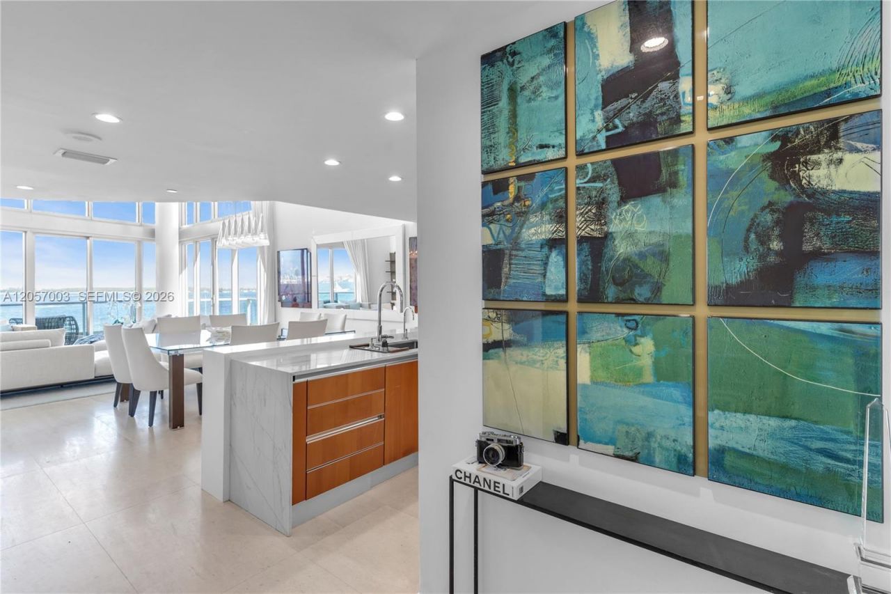 1331 Brickell Bay Dr, Unit BL-48, Miami, FL 33131 Photo