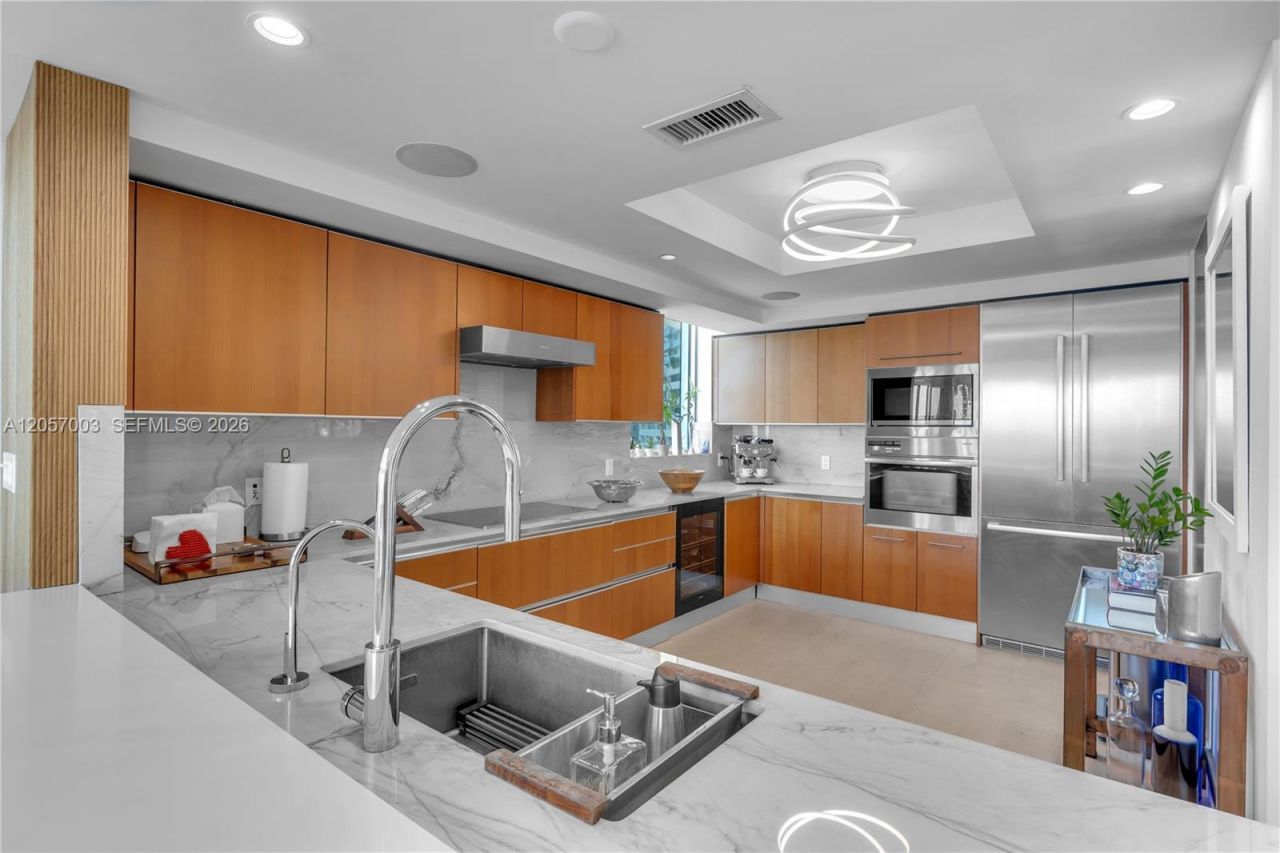 1331 Brickell Bay Dr, Unit BL-48, Miami, FL 33131 Photo