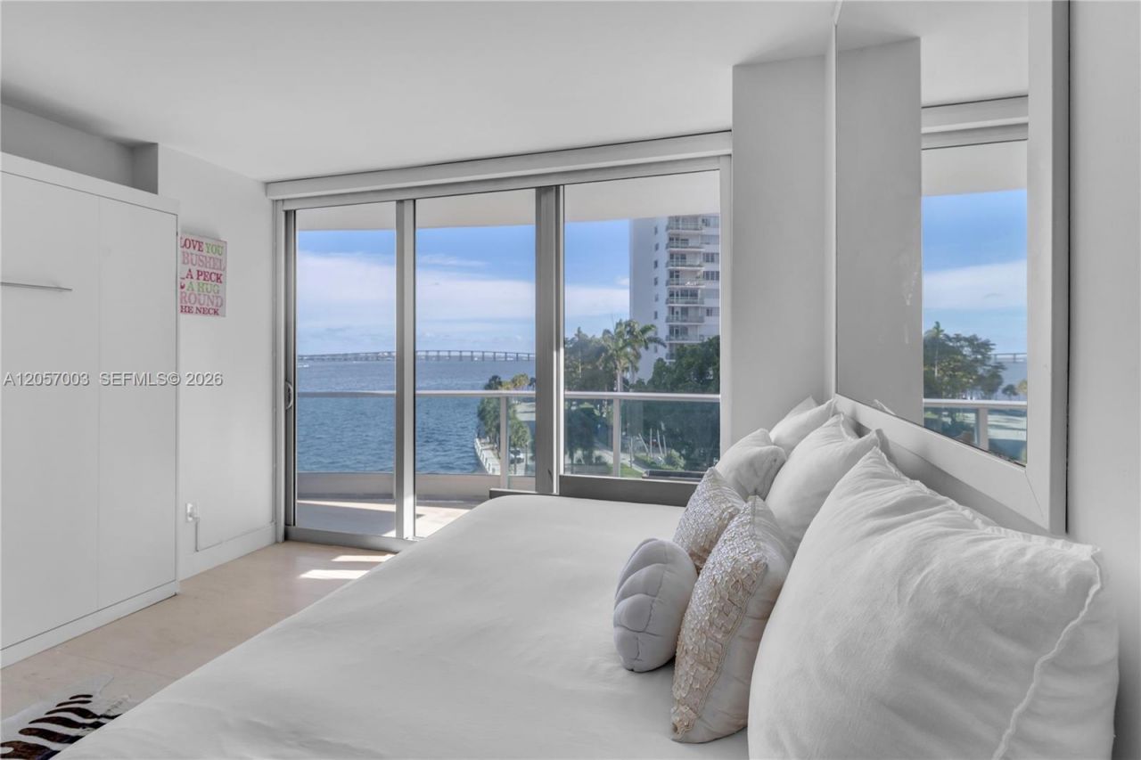 1331 Brickell Bay Dr, Unit BL-48, Miami, FL 33131 Photo