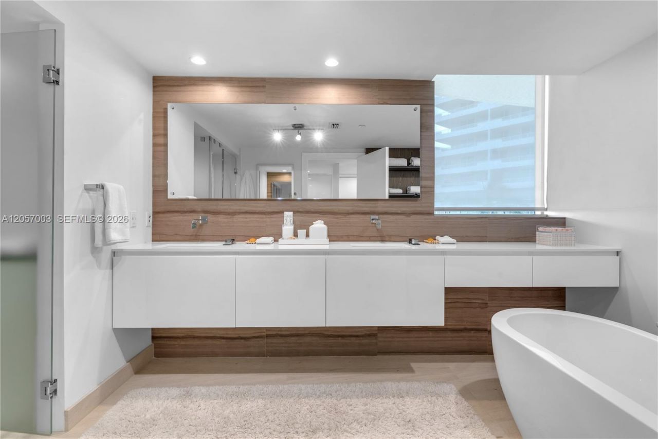 1331 Brickell Bay Dr, Unit BL-48, Miami, FL 33131 Photo