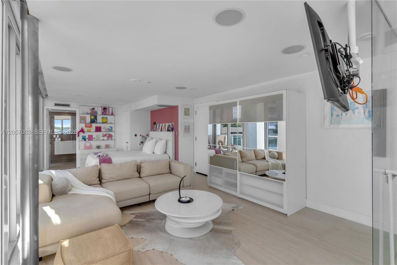 1331 Brickell Bay Dr, Unit BL-48, Miami, FL 33131 Photo