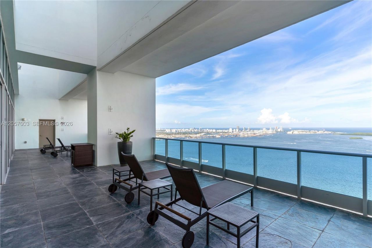 1331 Brickell Bay Dr, Unit BL-48, Miami, FL 33131 Photo