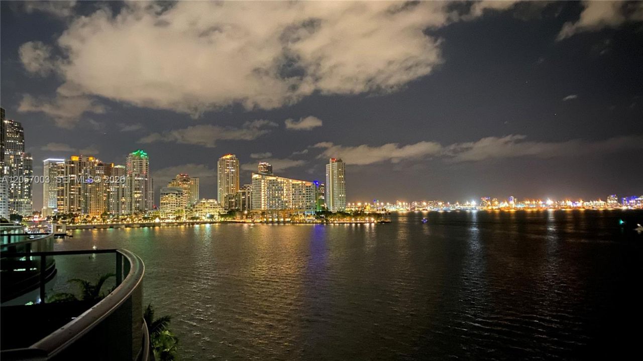 1331 Brickell Bay Dr, Unit BL-48, Miami, FL 33131 Photo
