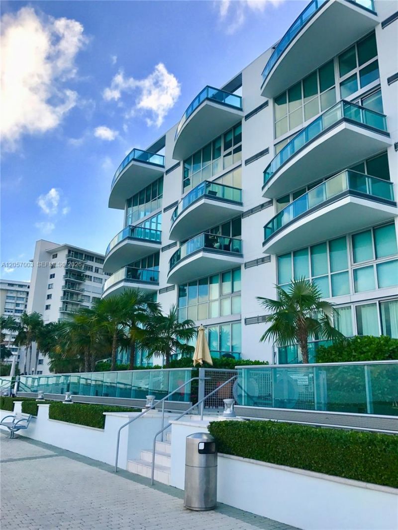 1331 Brickell Bay Dr, Unit BL-48, Miami, FL 33131 Photo