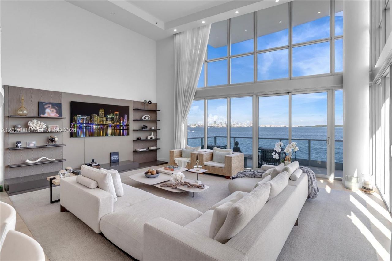1331 Brickell Bay Dr, Unit BL-48, Miami, FL 33131 Photo