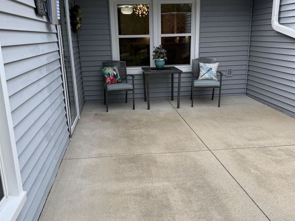 615 Woodbridge Lane, FREEPORT, IL 61032