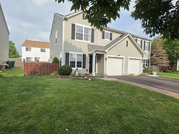 238 Williamsburg Court , Romeoville, IL 60446