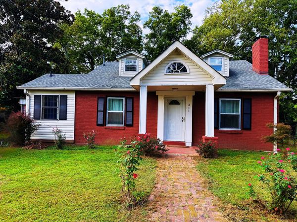 311 W 15th St , Columbia, TN 38401