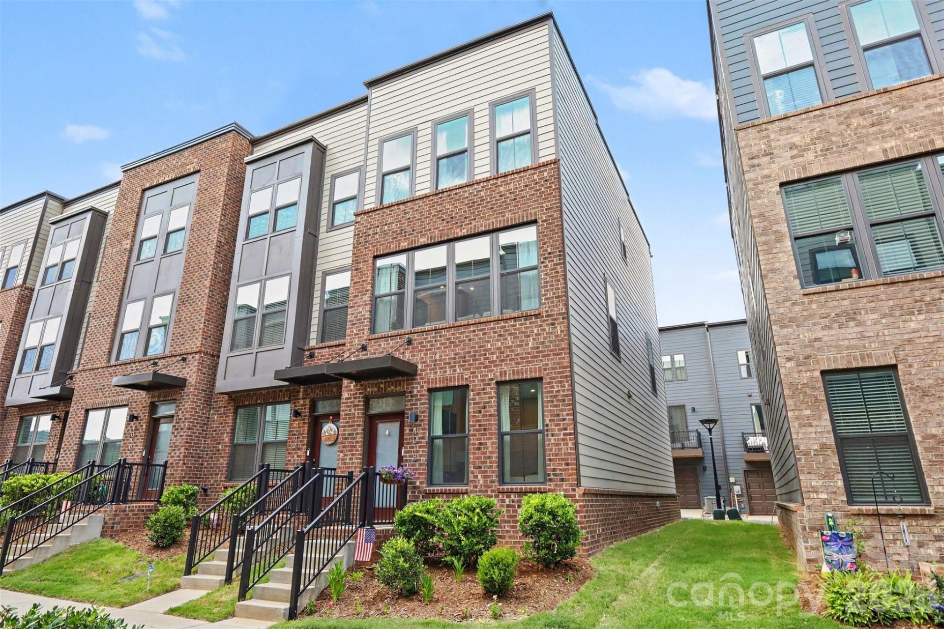 1018 Simcoe Lane , Charlotte, NC 28217 Main Photo