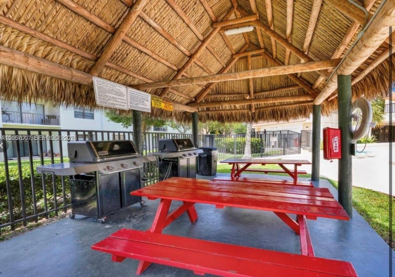 8261 SW 128th St , Unit 203, Pinecrest, FL 33156 Photo