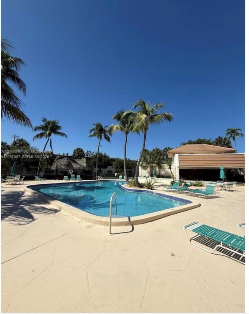 8261 SW 128th St , Unit 203, Pinecrest, FL 33156 Photo