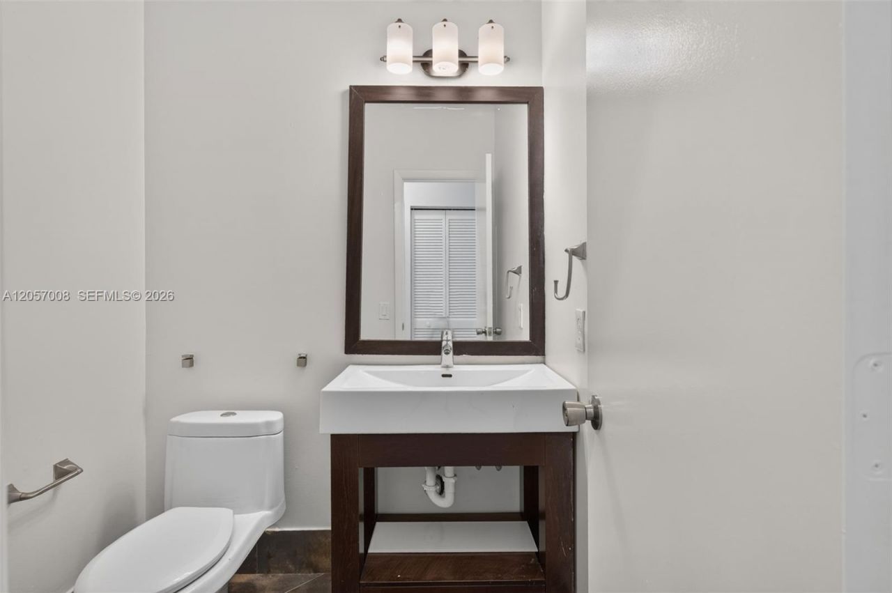 498 Cambridge Ln, Weston, FL 33326 Photo