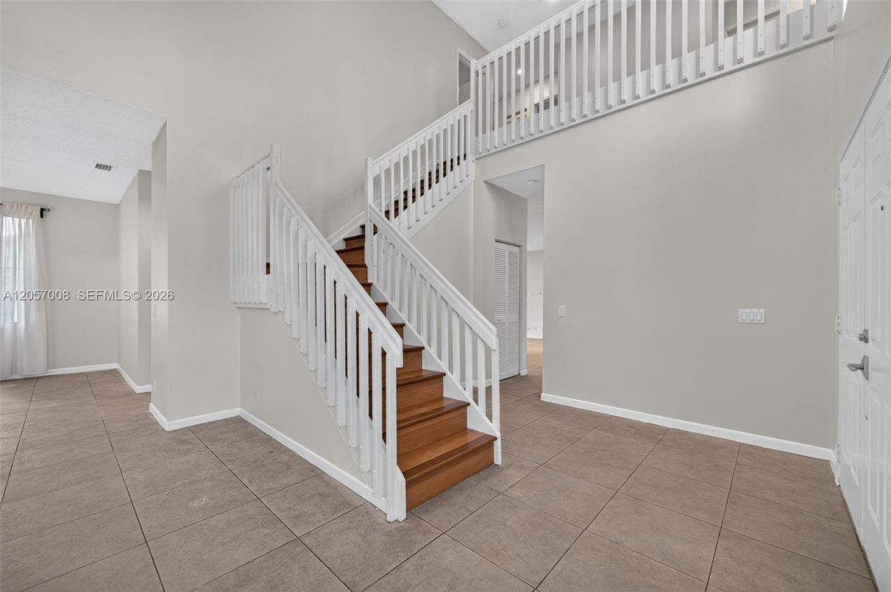 498 Cambridge Ln, Weston, FL 33326 Photo