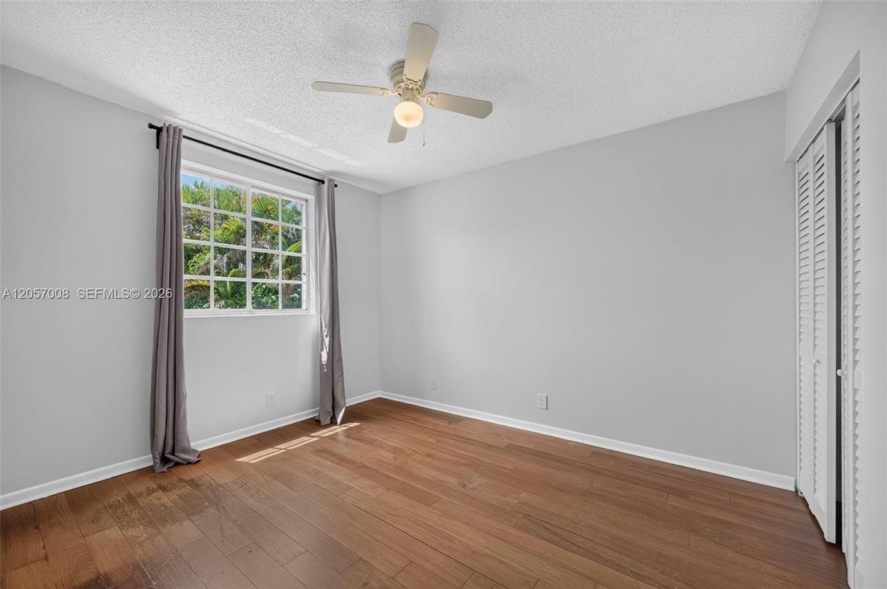 498 Cambridge Ln, Weston, FL 33326 Photo
