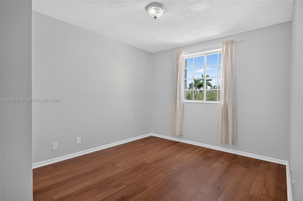 498 Cambridge Ln, Weston, FL 33326 Photo
