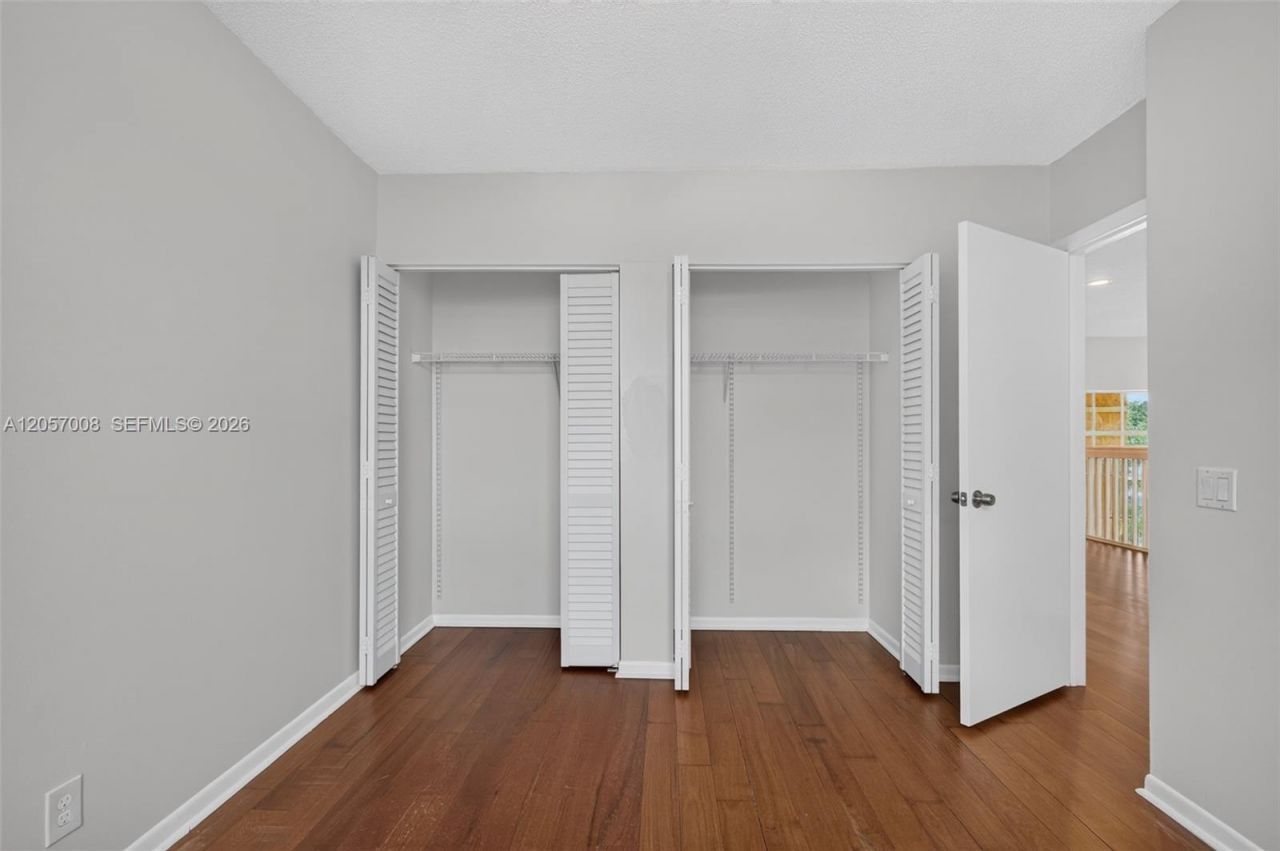498 Cambridge Ln, Weston, FL 33326 Photo