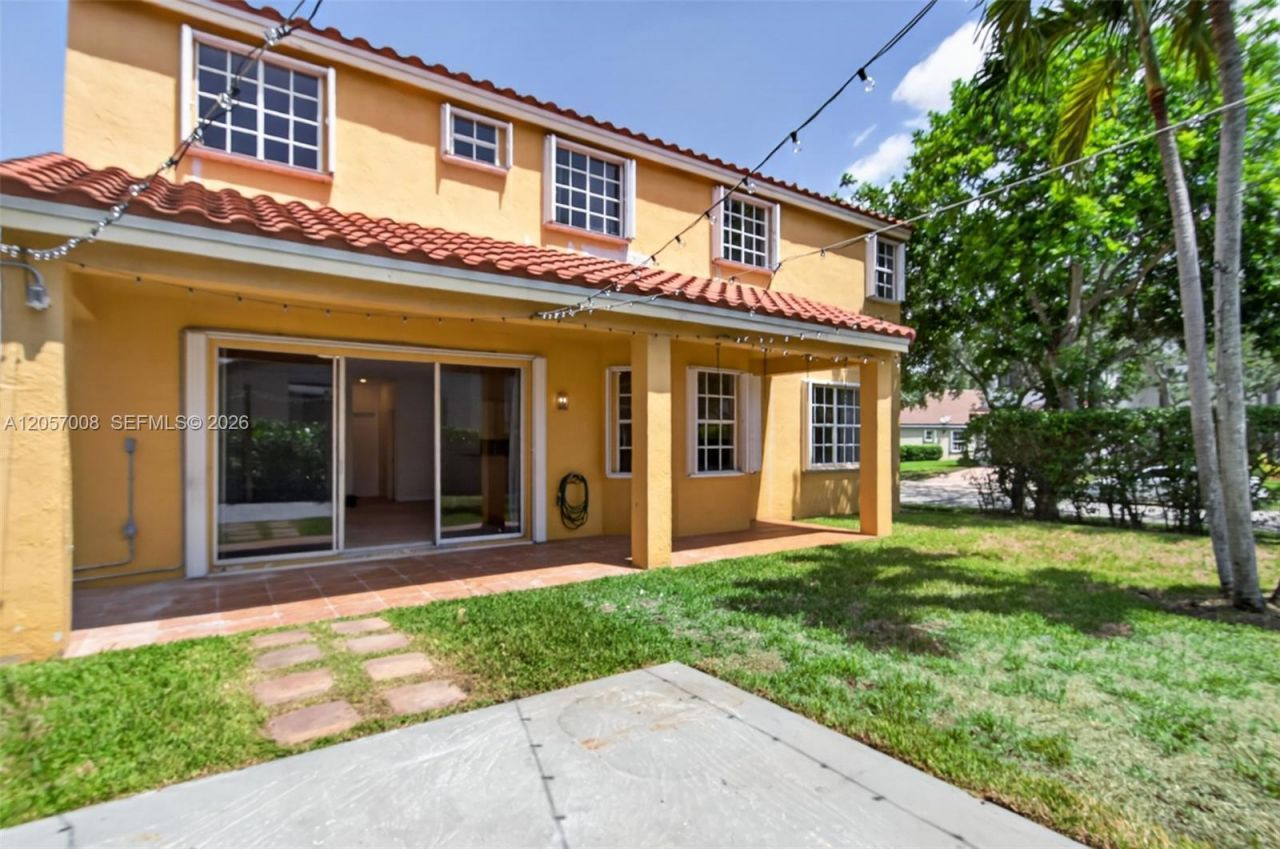 498 Cambridge Ln, Weston, FL 33326 Photo
