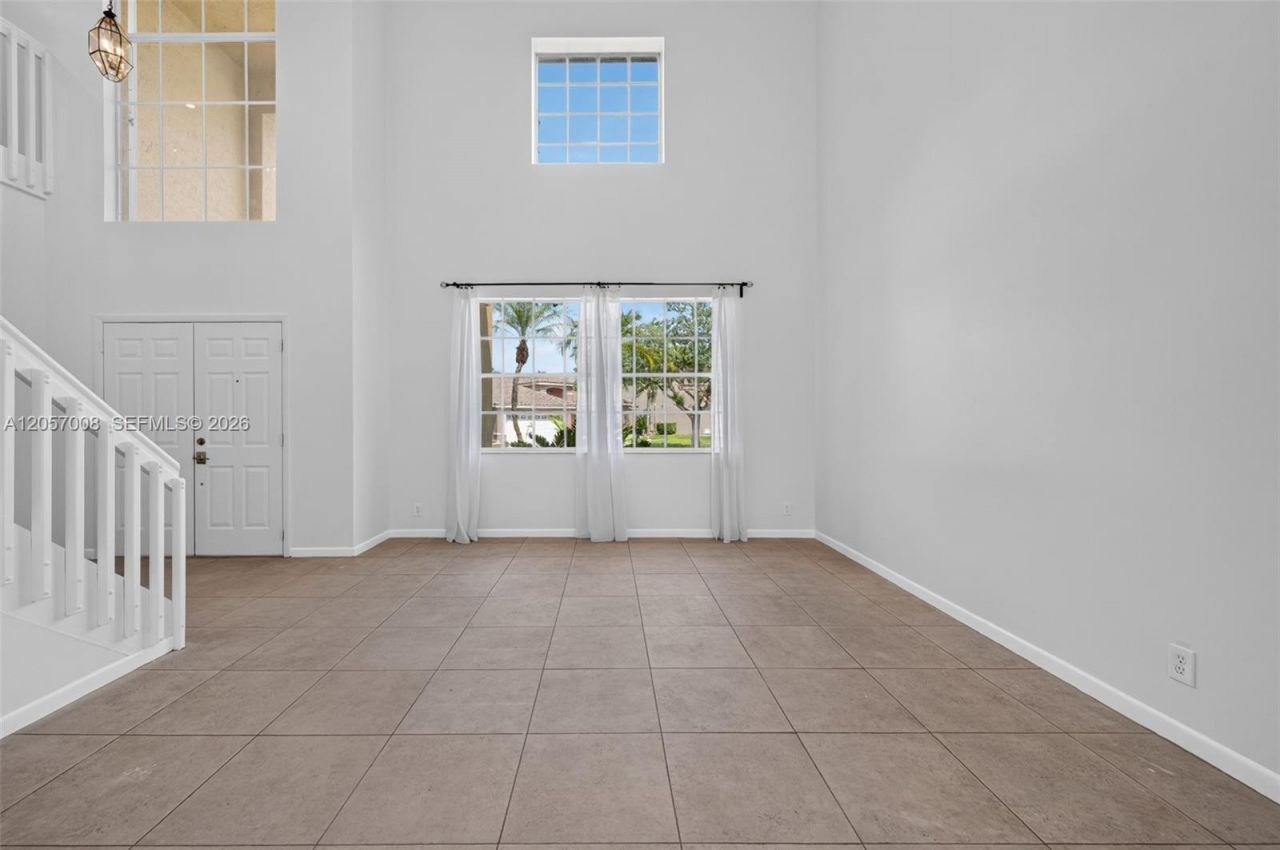 498 Cambridge Ln, Weston, FL 33326 Photo