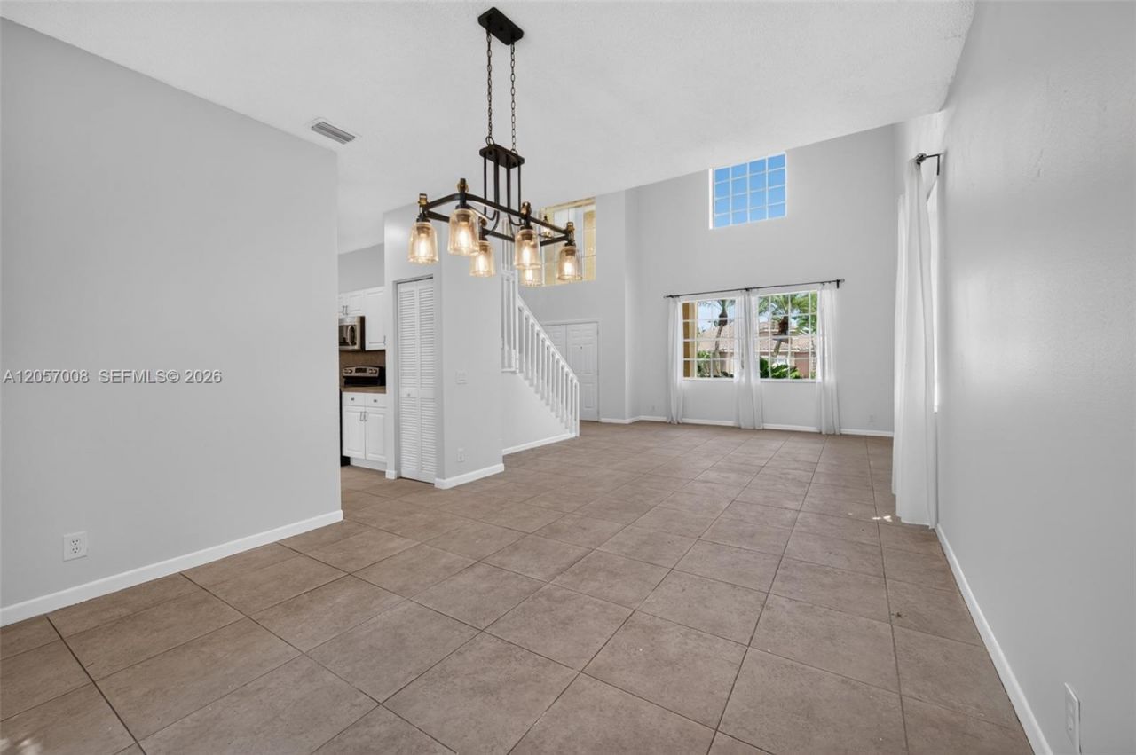 498 Cambridge Ln, Weston, FL 33326 Photo