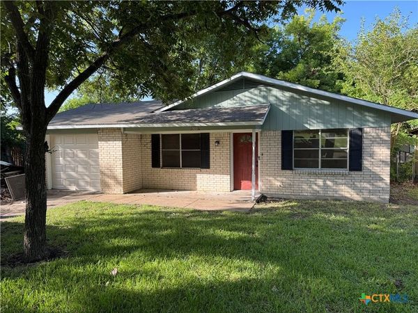 909 W Munroe Avenue , Temple, TX 76501
