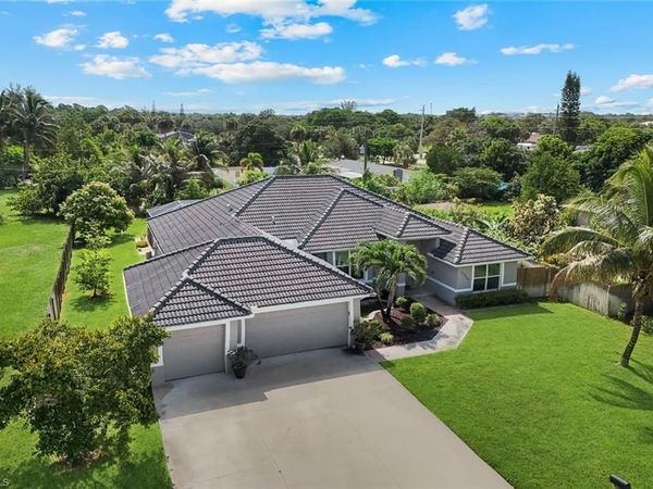 27741 S Roslin PL , BONITA SPRINGS, FL 34135
