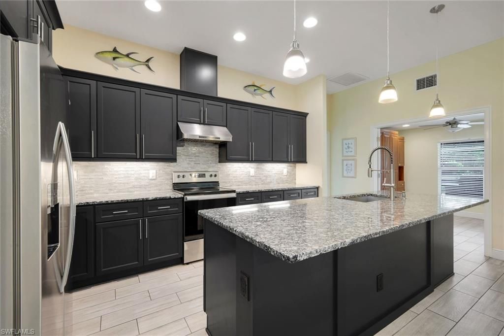 27741 S Roslin Pl , Bonita Springs, FL 34135 Photo