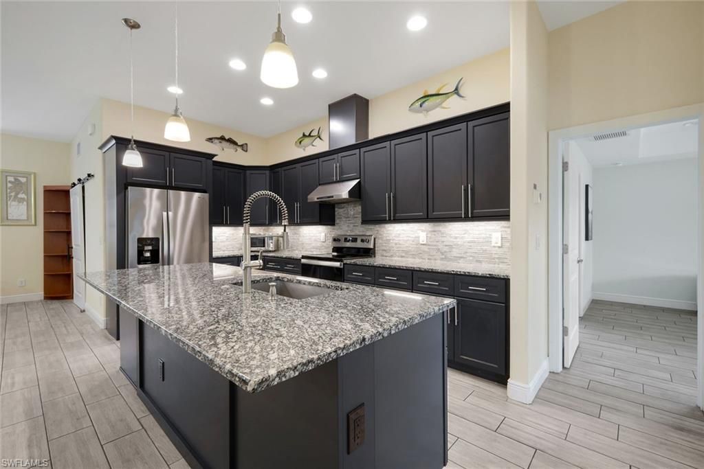 27741 S Roslin Pl , Bonita Springs, FL 34135 Photo