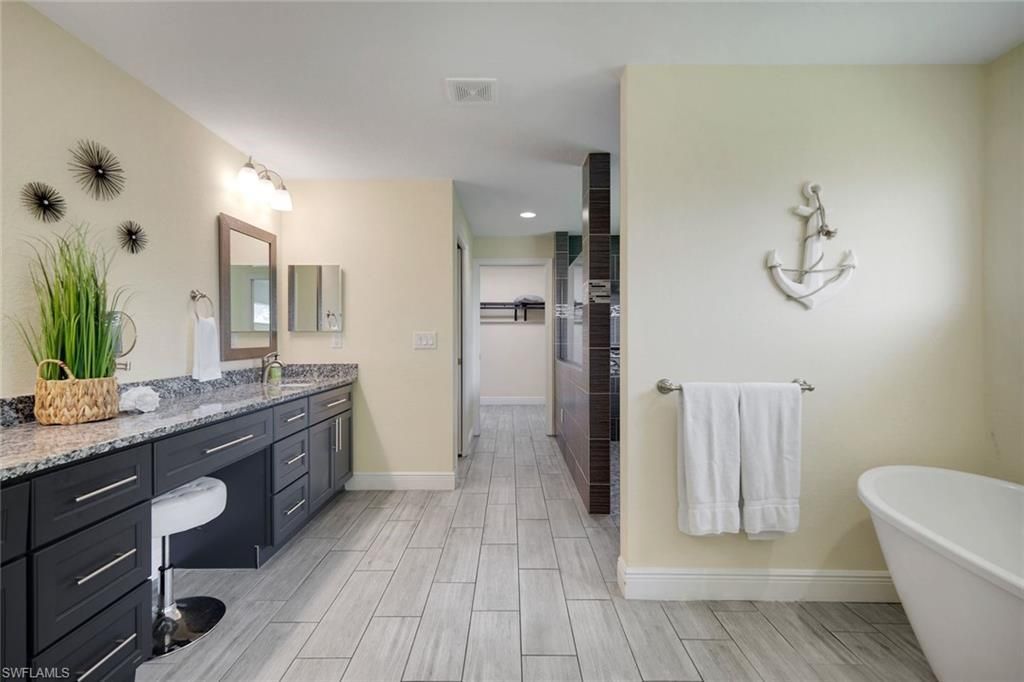 27741 S Roslin Pl , Bonita Springs, FL 34135 Photo