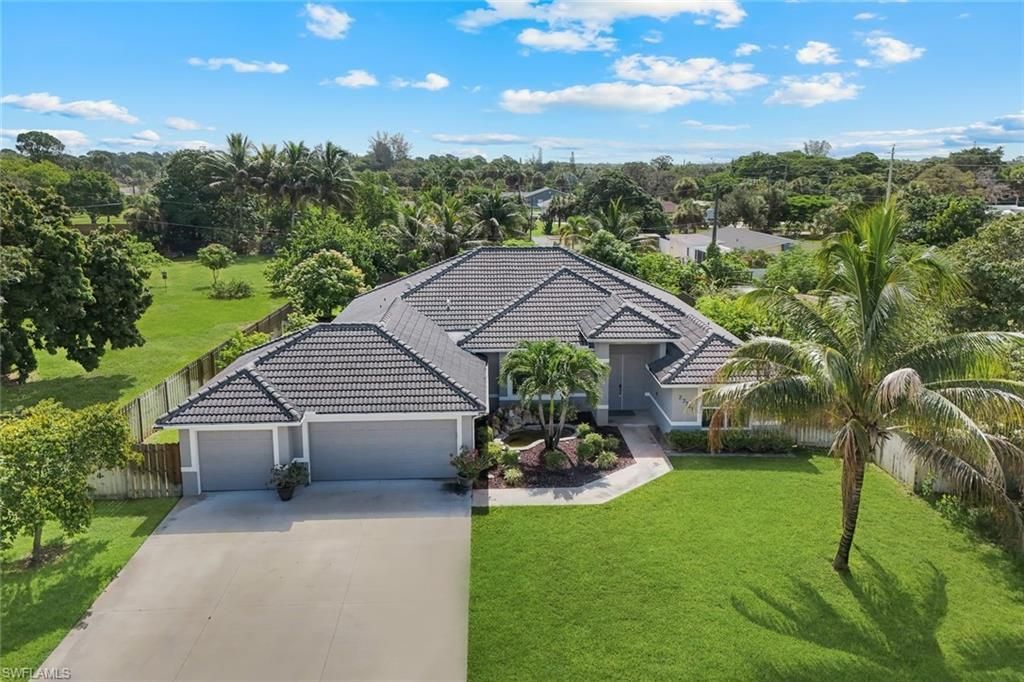 27741 S Roslin Pl , Bonita Springs, FL 34135 Photo