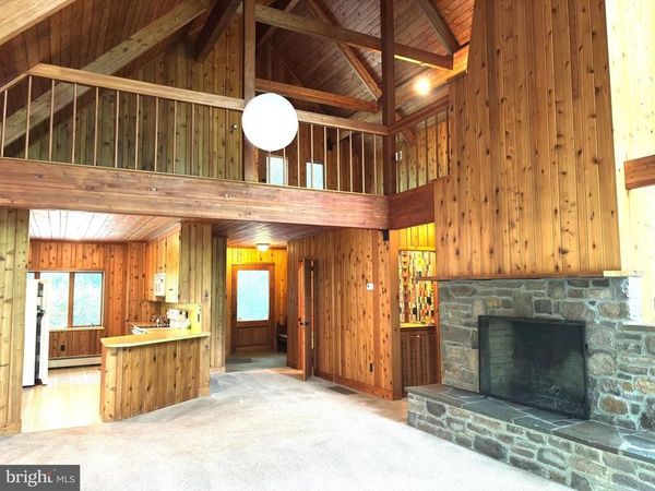6489 OLD CARVERSVILLE ROAD, CARVERSVILLE, PA 18913