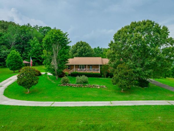 10245 Snow Hill Road, Ooltewah, TN 37363
