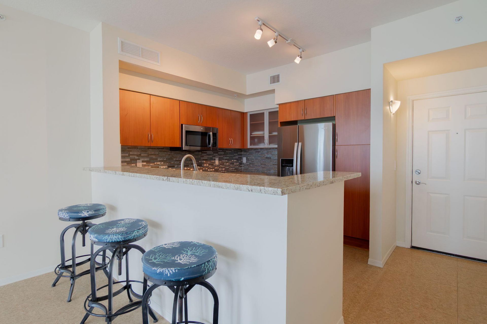 806 E Windward Way, Unit 405, Lantana, FL 33462 Photo