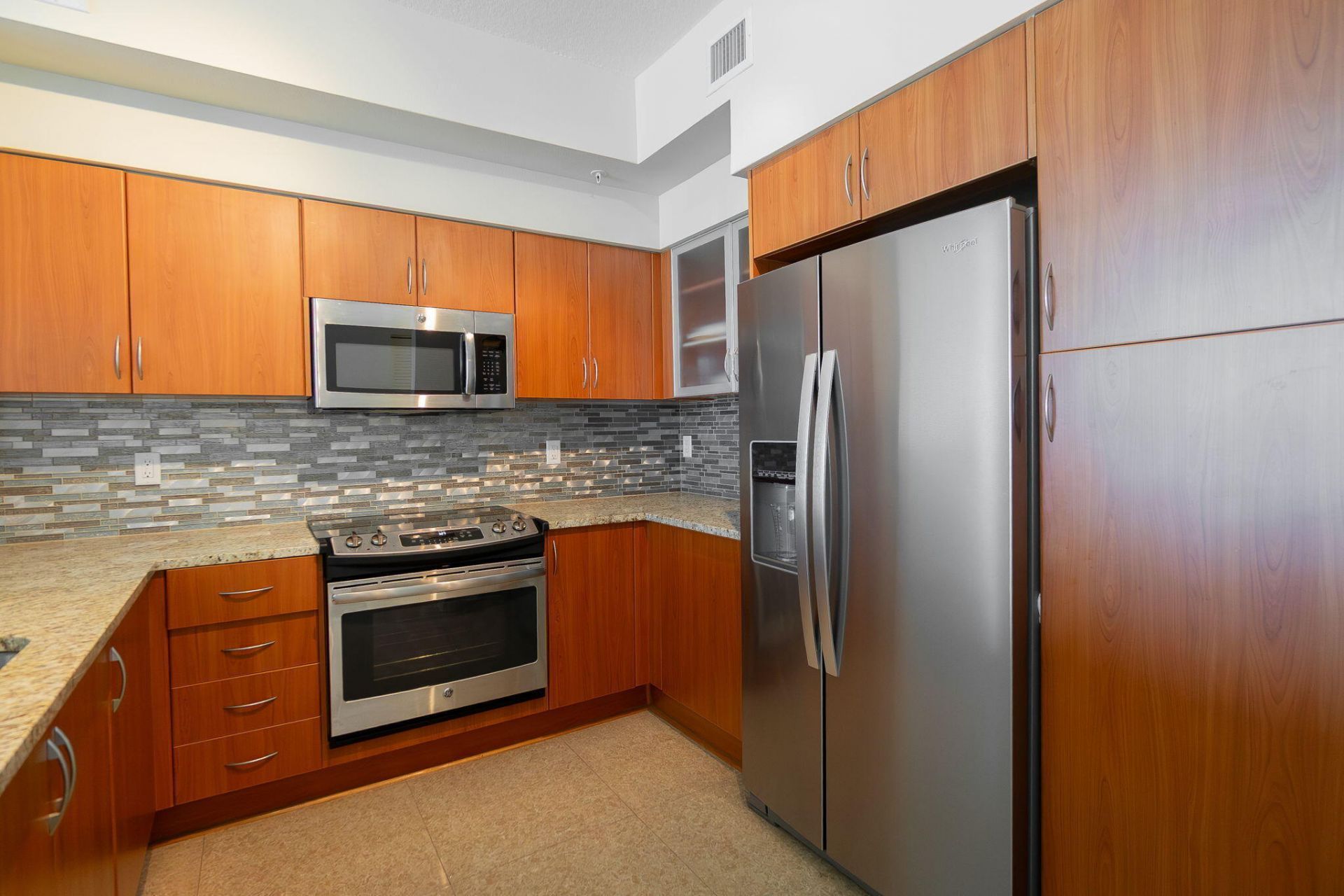 806 E Windward Way, Unit 405, Lantana, FL 33462 Photo