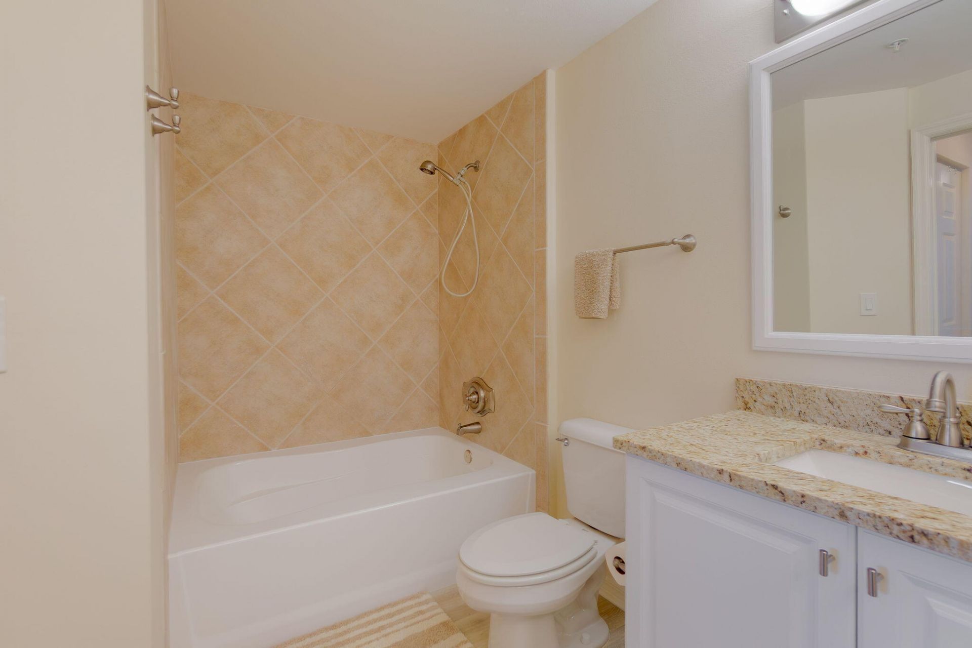 806 E Windward Way, Unit 405, Lantana, FL 33462 Photo