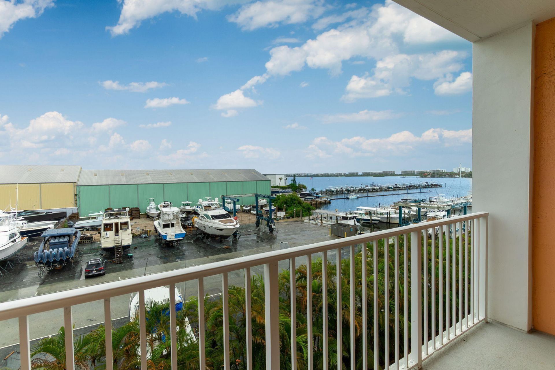 806 E Windward Way, Unit 405, Lantana, FL 33462 Photo
