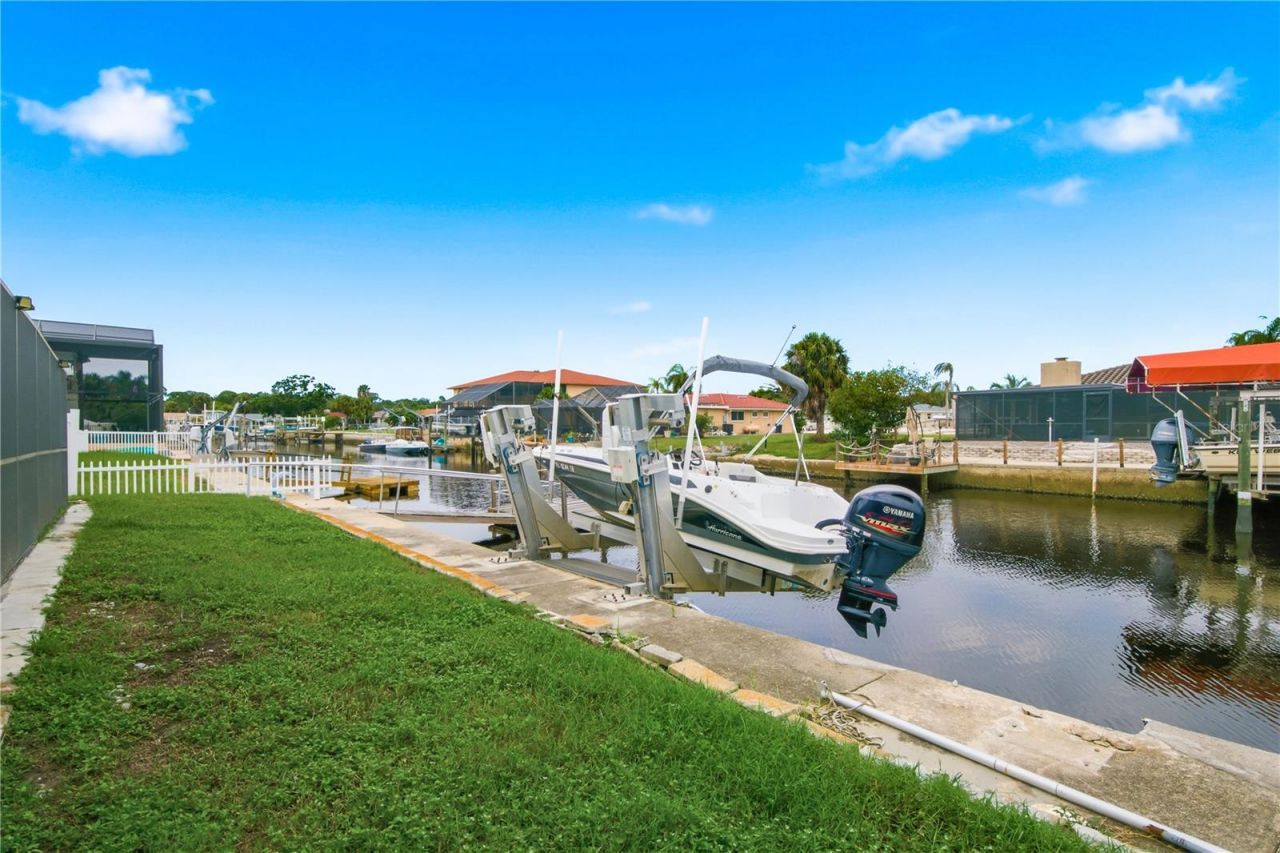 9911 Island Harbor Drive , Port Richey, FL 34668 Photo