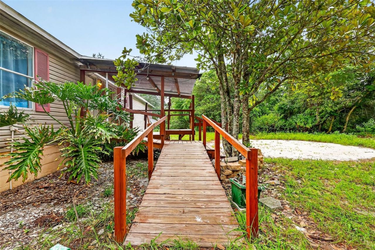 20241 Saltsdale Road , Umatilla, FL 32784 Photo