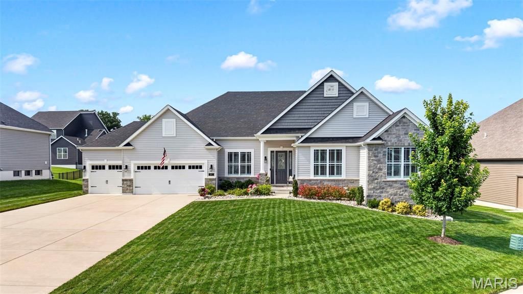 407 Tomahawk Ridge Court, Saint Charles, MO 63301 Main Photo