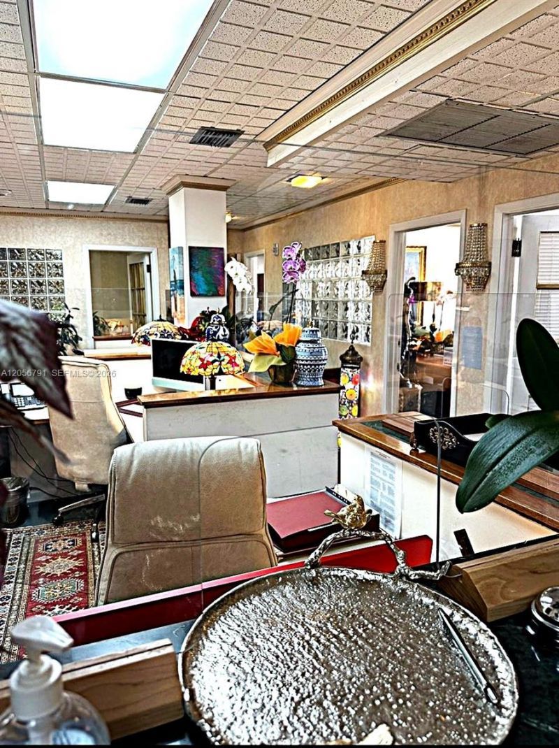 420 S Dixie Hwy , Unit 2A2, Coral Gables, FL 33146 Photo