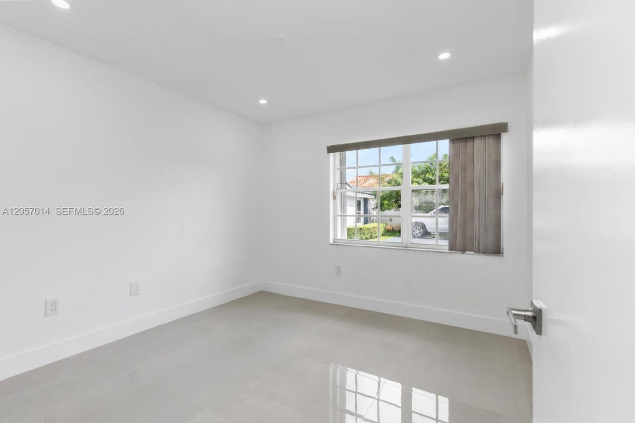 1938 SW 137th Ct, Miami, FL 33175 Photo